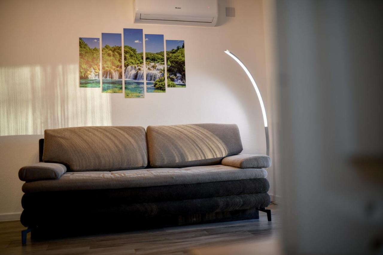 Zen Promona Villa Puljane Buitenkant foto